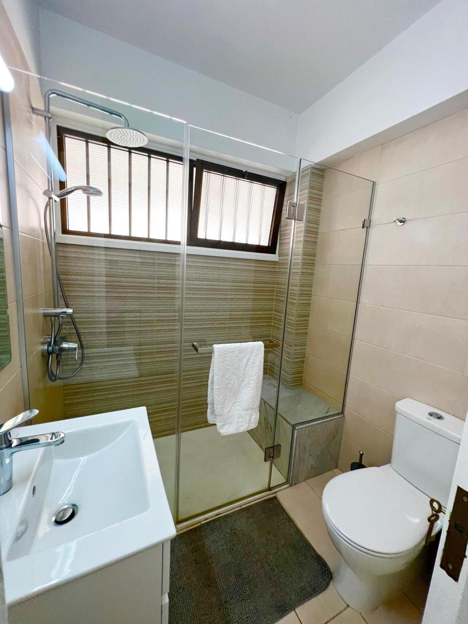 Azul Sea View Apartment Larnaca Exterior foto